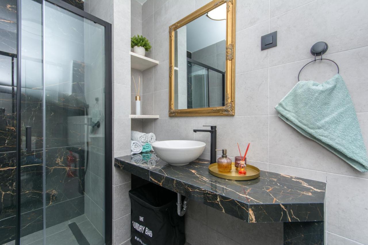 Sapphire Studio Apartment With Free Private Parking Dubrovnik Exterior photo
