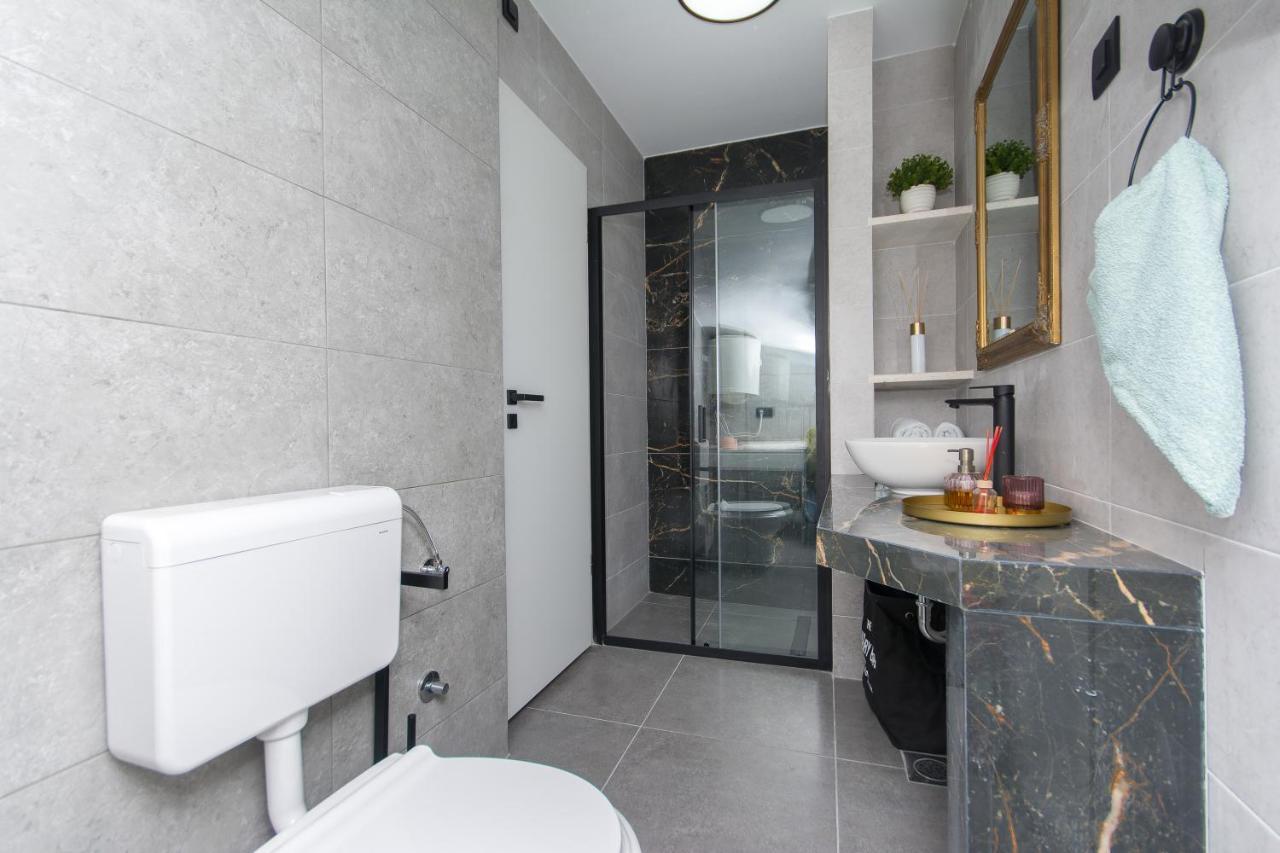 Sapphire Studio Apartment With Free Private Parking Dubrovnik Exterior photo